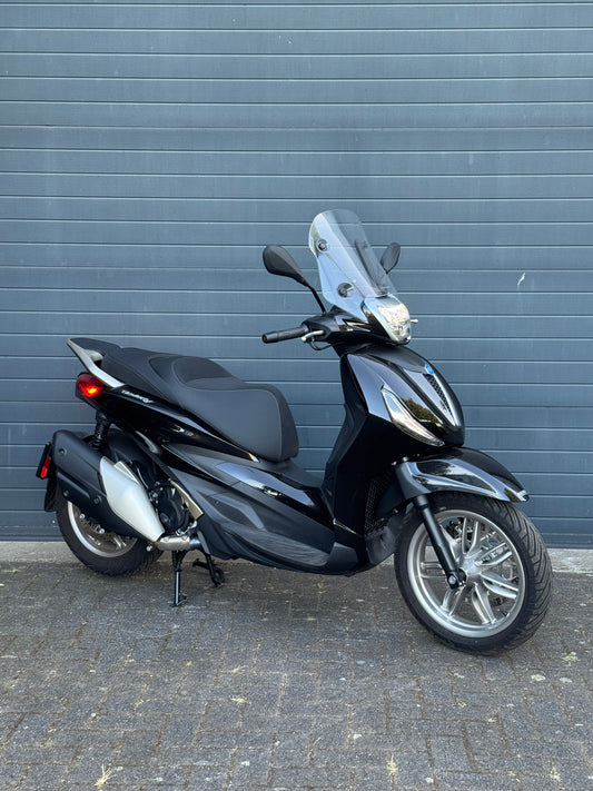 Piaggio Beverley 400