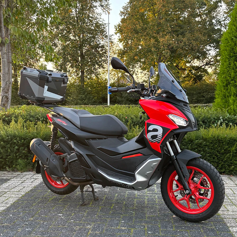 Aprilia SR GT 200