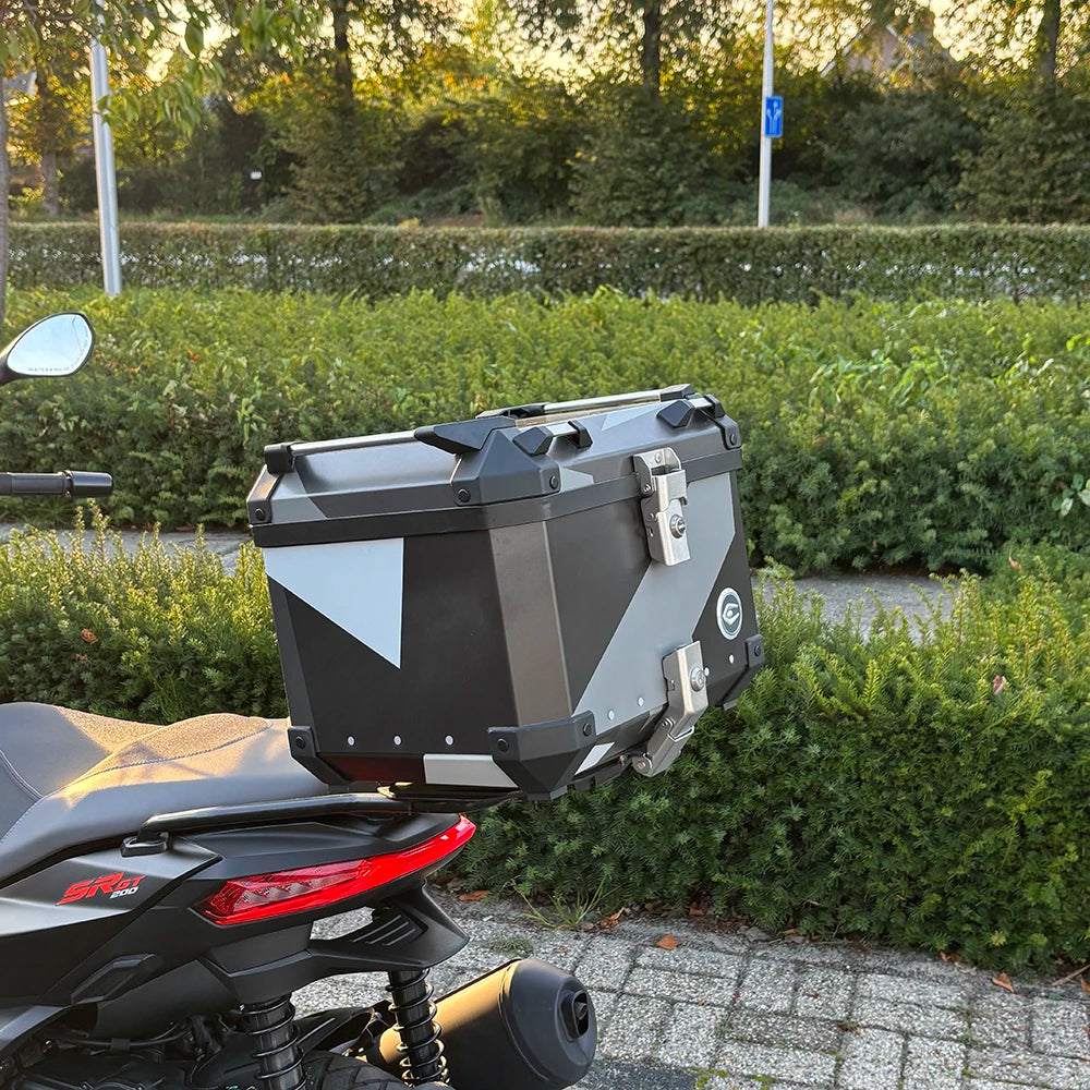 Aprilia SR GT 200