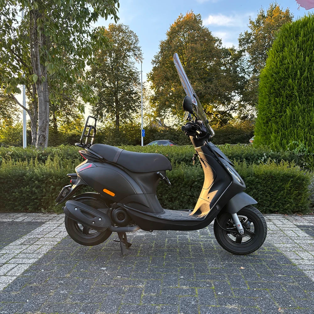 Piaggio Zip SP | Carbon Black