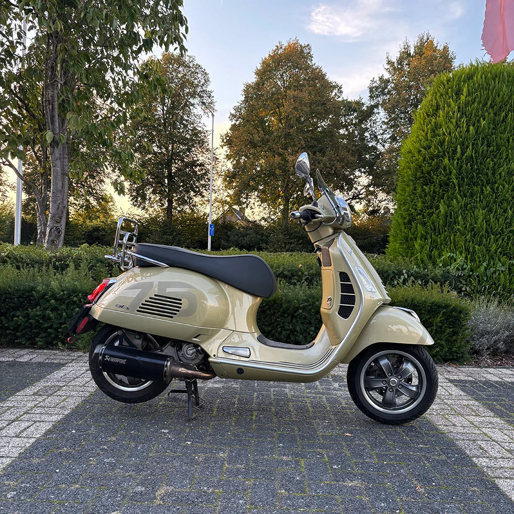 Vespa GTS 310 | 75th Anniversary | Akrapovic