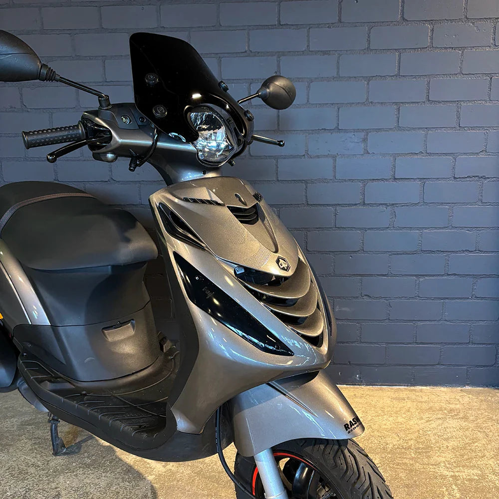 Piaggio Zip SP